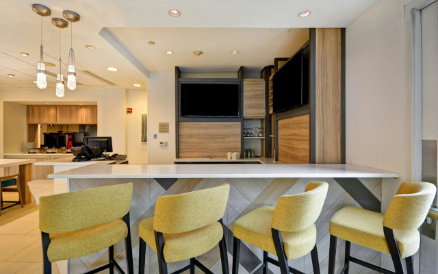 photo 3 of Hilton Garden Inn Ridgefield Park