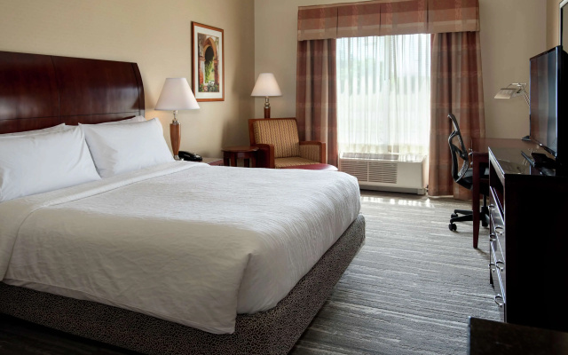 photo 4 of Hilton Garden Inn Riverhead
