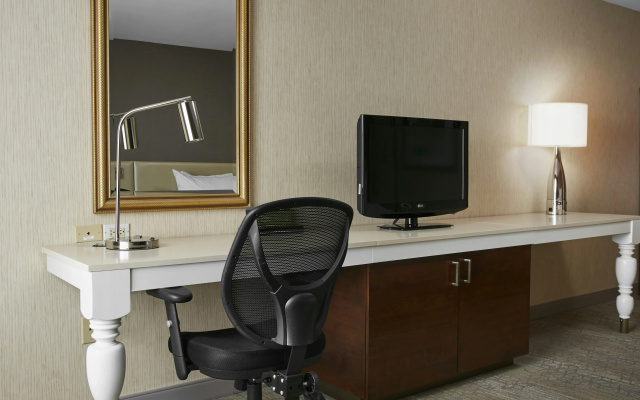 photo 2 of Hilton Garden Inn San Francisco Arpt North