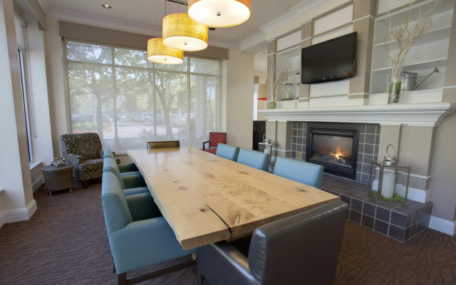 photo 3 of Hilton Garden Inn San Francisco Arpt North