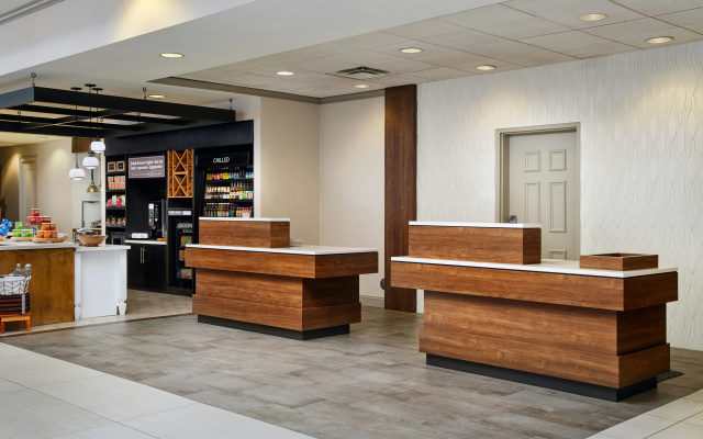 photo 2 of Hilton Garden Inn Schaumburg