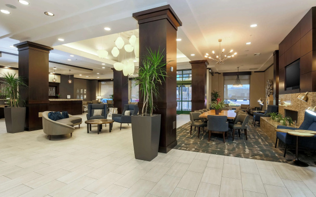 photo 2 of Hilton Garden Inn Arlington-Shirlington