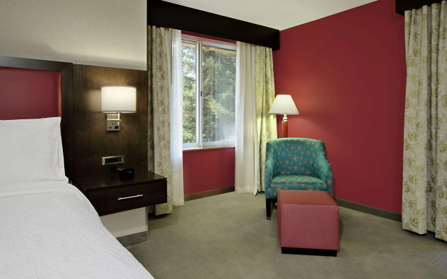 photo 5 of Hilton Garden Inn Sonoma County Airport
