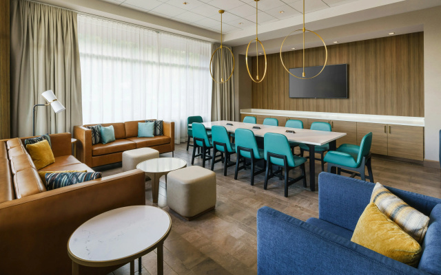 photo 2 of Hilton Garden Inn Sunnyvale