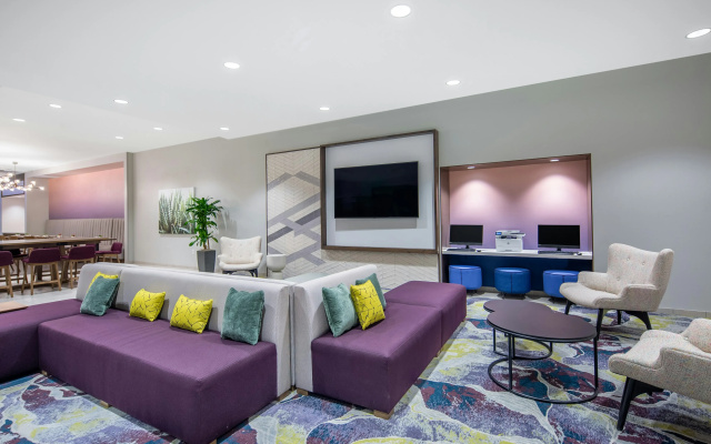 photo 2 of Hilton Garden Inn Surprise Phoenix