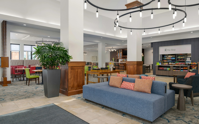 photo 2 of Hilton Garden Inn Cincinnati/West Chester