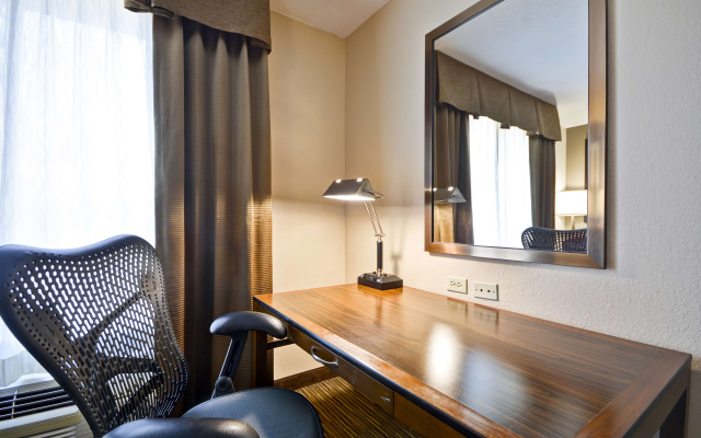 photo 2 of Hilton Garden Inn Sarasota - Bradenton Airport