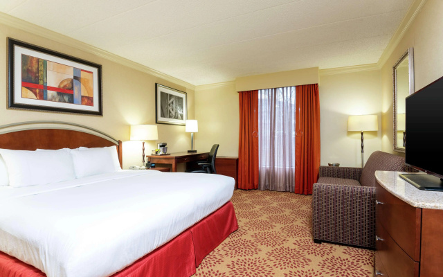 photo 5 of DoubleTree by Hilton Hotel Grand Rapids Airport