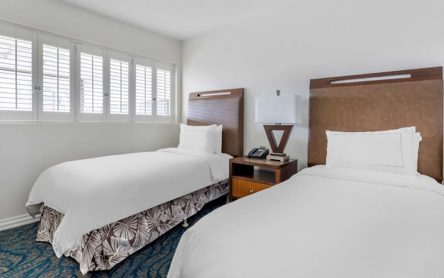 photo 2 of Hilton Grand Vacations Club at Hilton Hawaiian Village