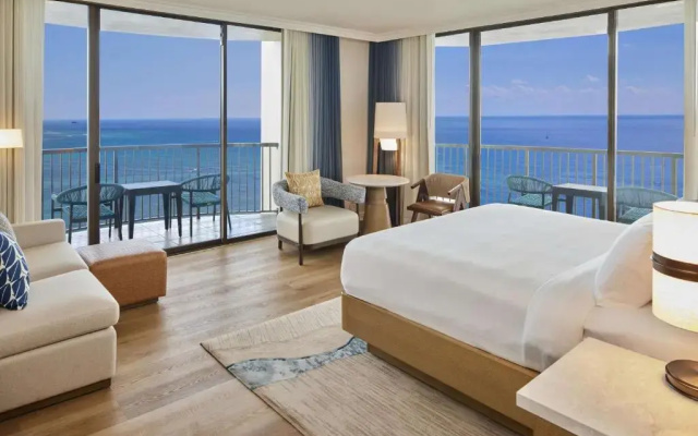 photo 3 of Hilton Hawaiian Village Waikiki Beach Resort