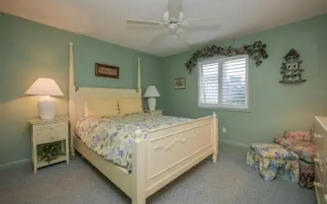 photo 2 of Hilton Head Cabanas #WHH043