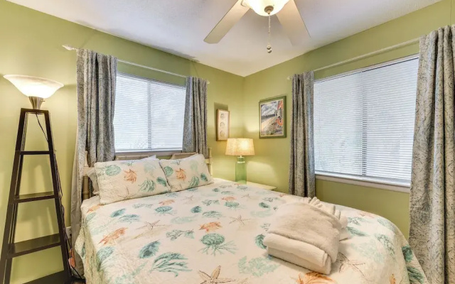 photo 4 of 1/2 Mi to Folly Field Beach: Condo w/ 2 Pools