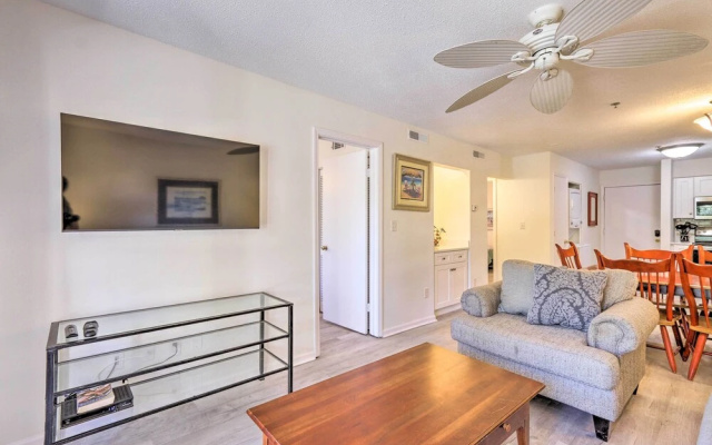 photo 5 of Hilton Head Condo: Pool, Hot Tub & Tennis Access!