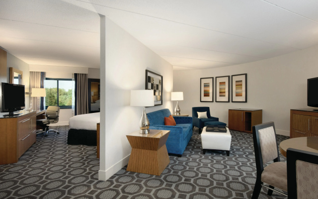 photo 5 of Hilton Long Island/Huntington