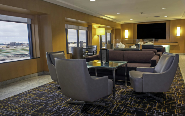 photo 3 of Hilton Los Angeles Airport