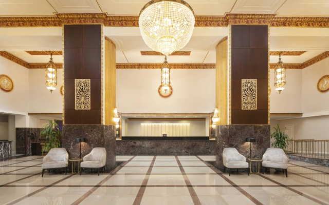 photo 2 of Hilton Milwaukee