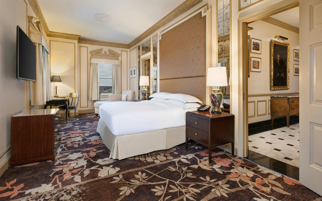 photo 4 of Hilton Milwaukee