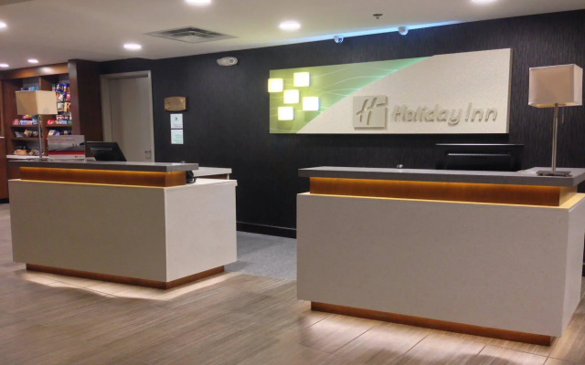 photo 2 of Holiday Inn Milwaukee Riverfront by IHG