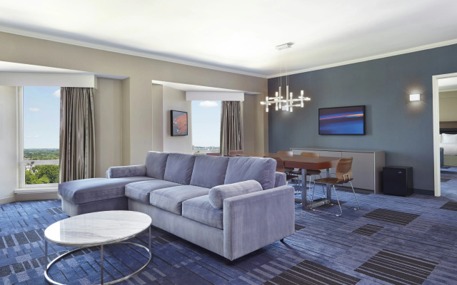 photo 4 of Hilton Newark Airport