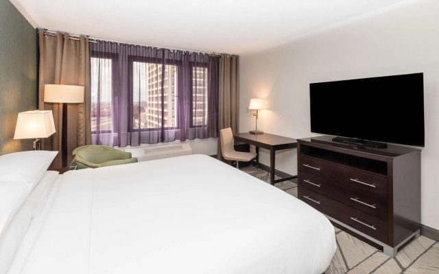 photo 5 of DoubleTree by Hilton Newark Penn Station