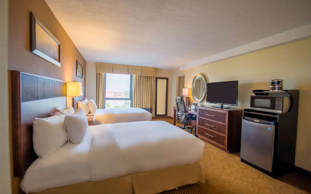 photo 3 of Doubletree by Hilton Philadelphia Airport