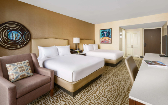 photo 4 of Hilton Phoenix Airport
