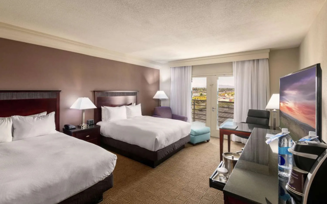 photo 3 of DoubleTree by Hilton Phoenix Mesa
