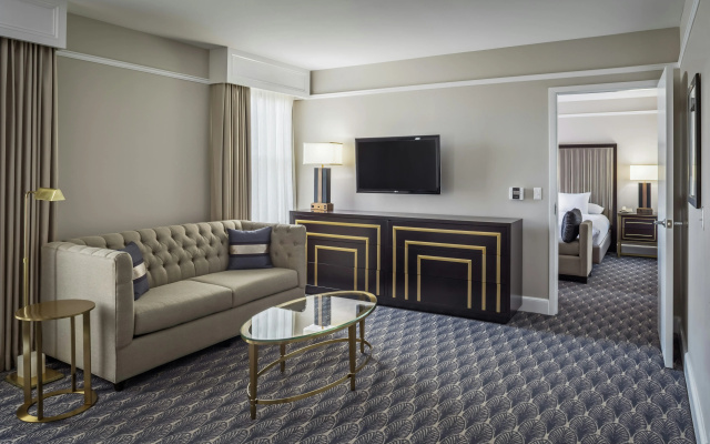 photo 3 of Hilton President Kansas City