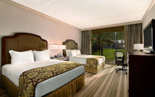 photo 3 of Hilton Westchester