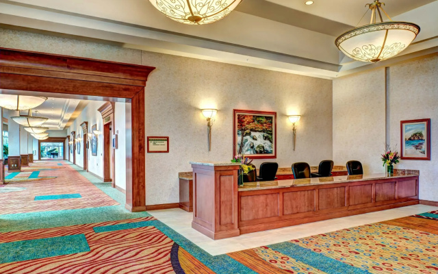 photo 2 of Hilton Seattle Airport & Conference Center