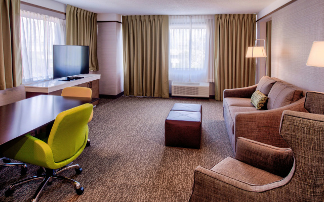 photo 4 of Hilton Garden Inn Detroit - Southfield, MI