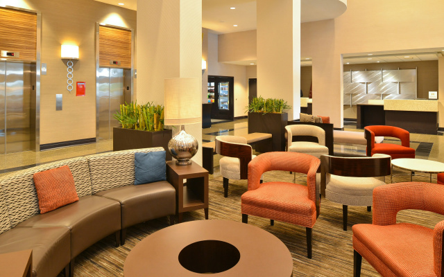 photo 2 of Hotel Belvoir Springfield