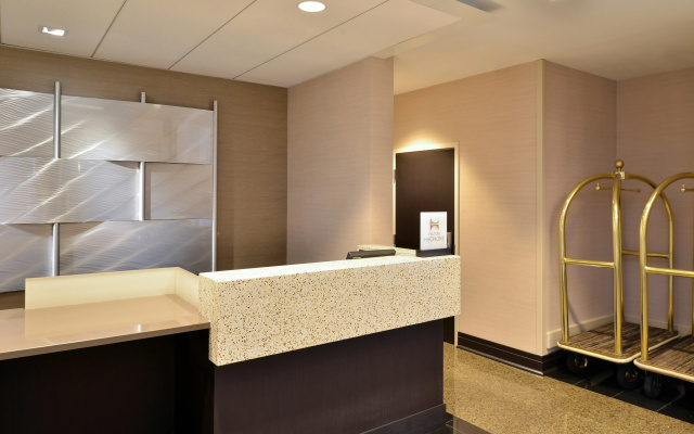 photo 3 of Hotel Belvoir Springfield