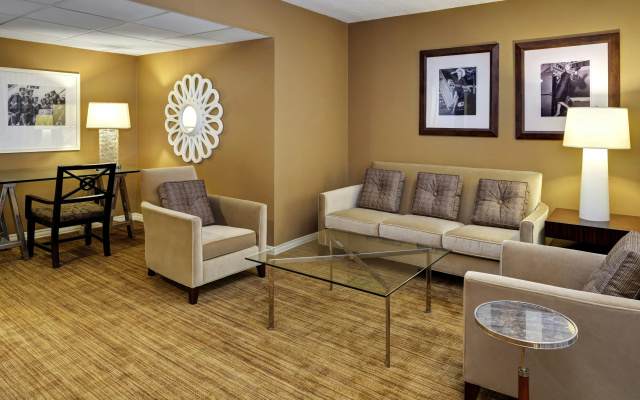 photo 4 of Hilton St. Louis Airport