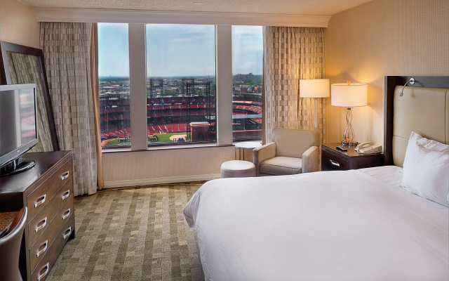 photo 5 of Hilton St. Louis at the Ballpark
