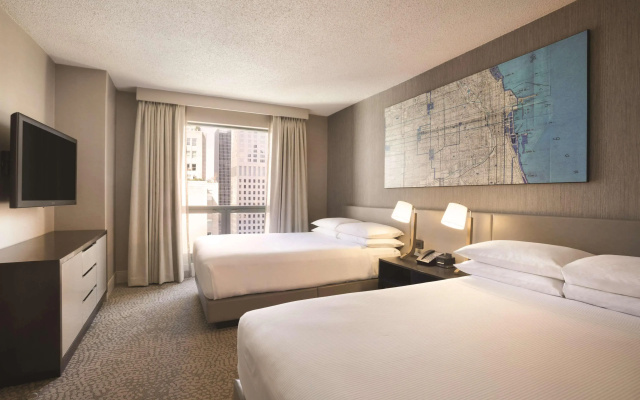 photo 3 of Hilton Chicago/Magnificent Mile Suites
