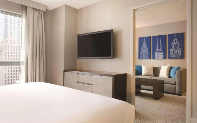 photo 5 of Hilton Chicago/Magnificent Mile Suites