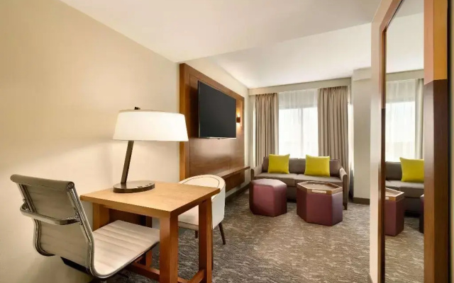 photo 2 of Hilton Phoenix Suites