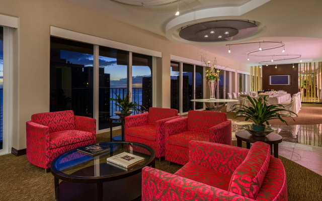photo 2 of Hilton Waikiki Beach Resort & Spa