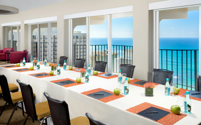 photo 3 of Hilton Waikiki Beach Resort & Spa