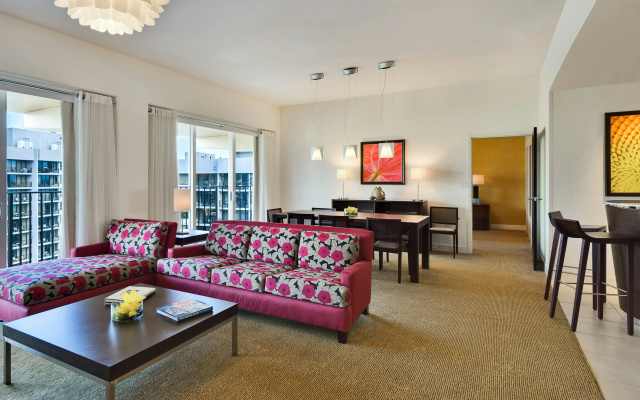 photo 4 of Hilton Waikiki Beach Resort & Spa