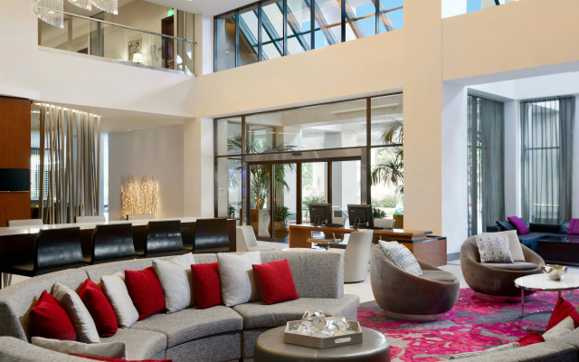 photo 2 of Hilton Woodland Hills / Los Angeles