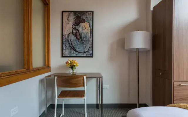 photo 3 of Hip 3BR in the Chicago Loop by Sonder