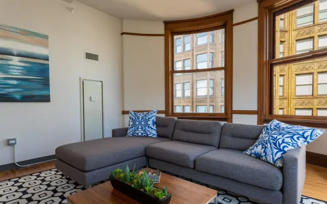 photo 5 of Hip 3BR in the Chicago Loop by Sonder