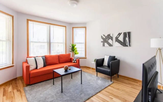 photo 3 of Hip and Trendy 2BR Apartment in Logan Square!