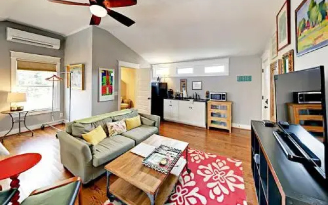 photo 4 of Hip Nashville Studio by RedAwning