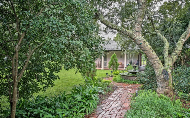 photo 2 of Historic Baton Rouge Vacation Rental: 6 Mi to Lsu!