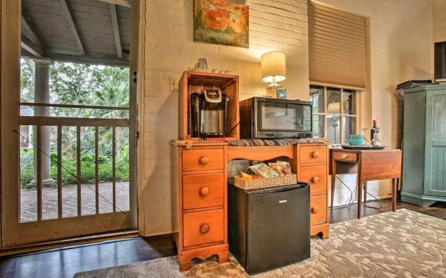 photo 5 of Historic Baton Rouge Vacation Rental: 6 Mi to Lsu!