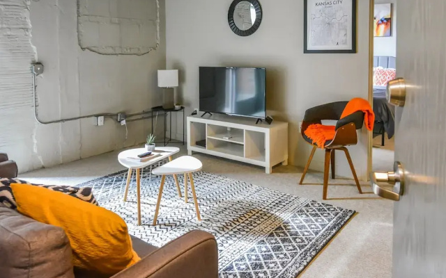 photo 4 of 1 BR Apt in Garment Dist by Frontdesk