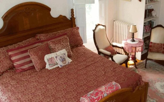 photo 4 of Historic Hill Inn